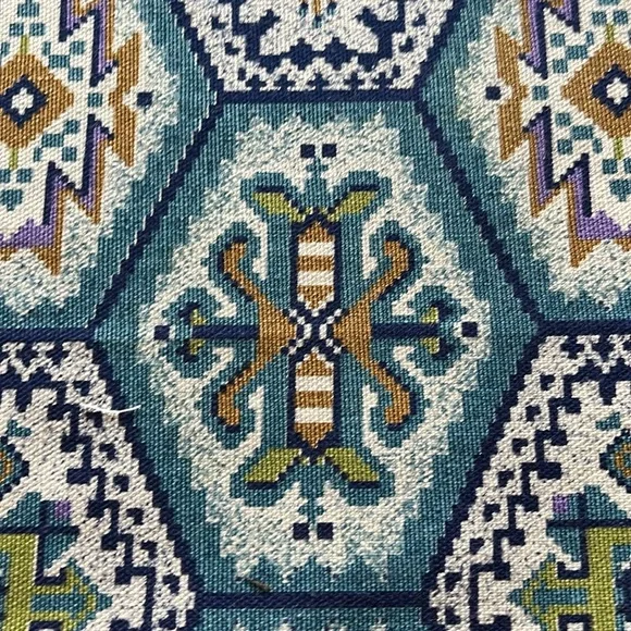 BEAUTIFUL FABRIC DESIGN - Picture 4 of 6